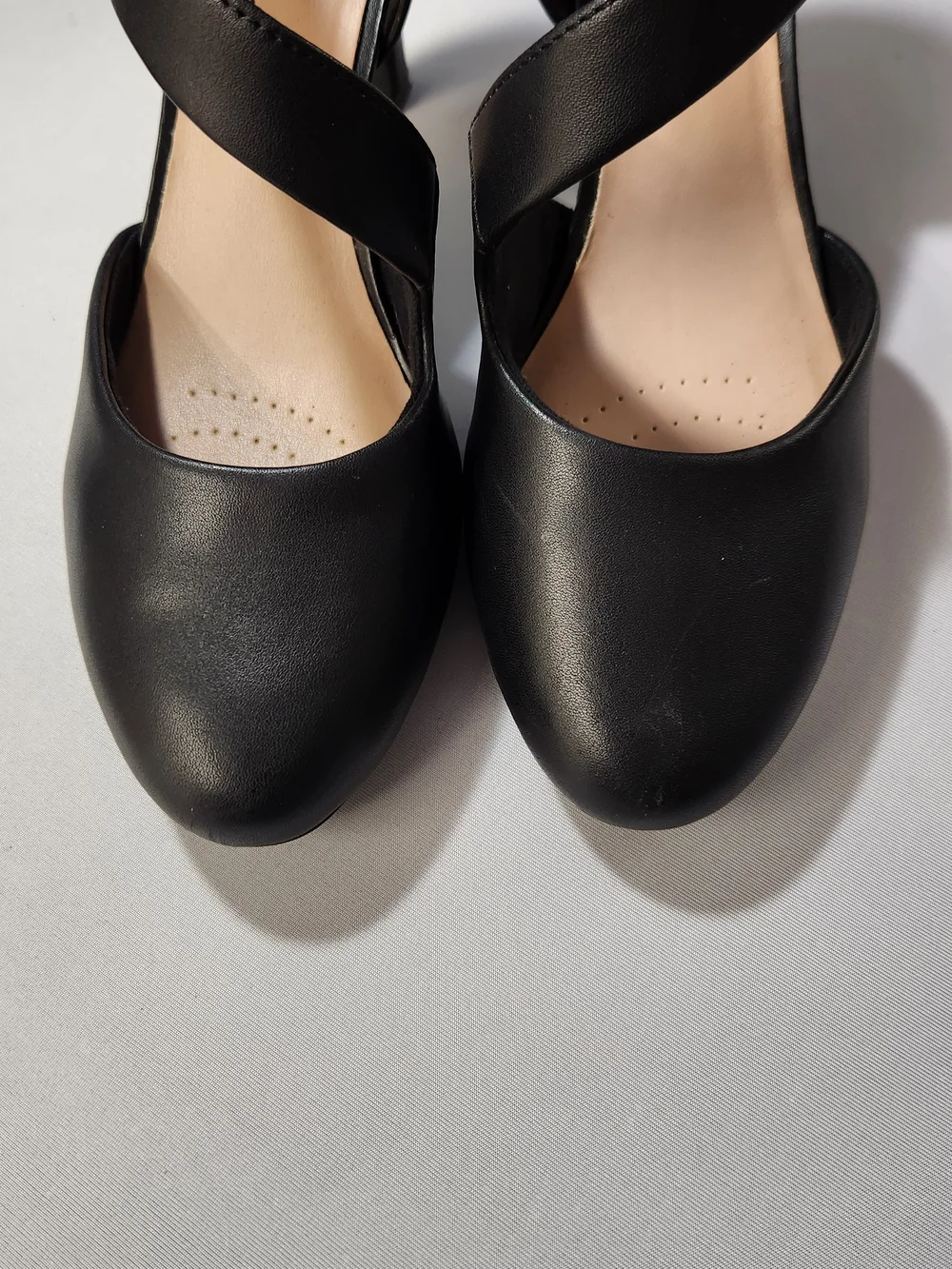 ⭐️Clarks Ambyr Glow Black Leather Platform Pump Heels Comfort Mary Jane Size 9